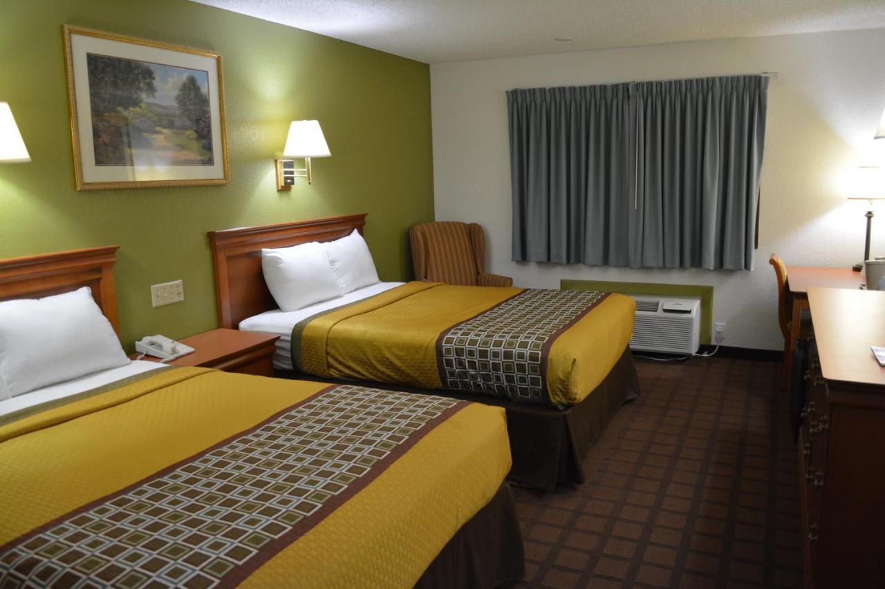 Bloomer Inn & Suites Bagian luar foto