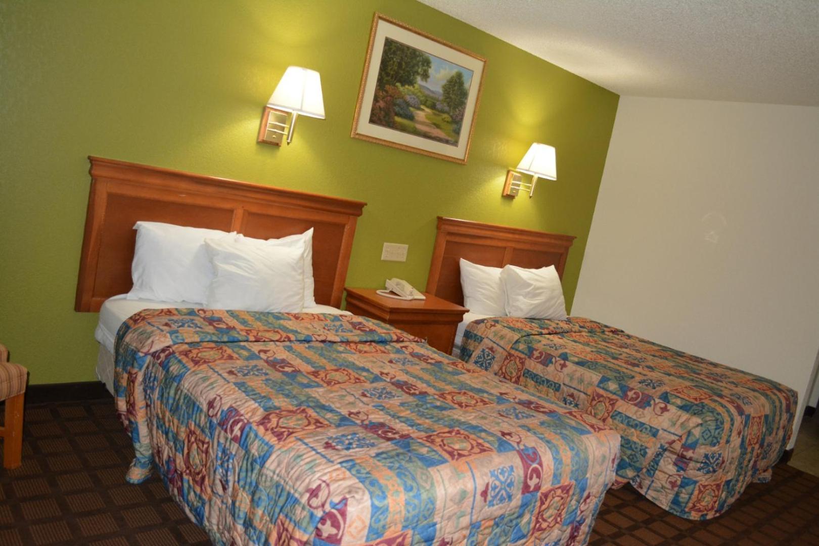 Bloomer Inn & Suites Bagian luar foto