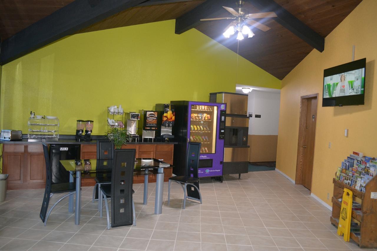 Bloomer Inn & Suites Bagian luar foto