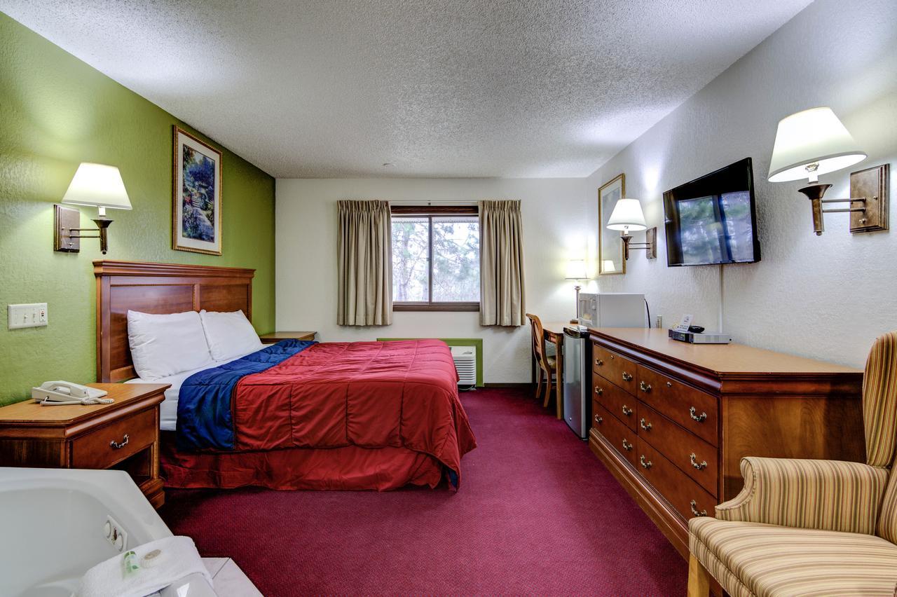 Bloomer Inn & Suites Bagian luar foto