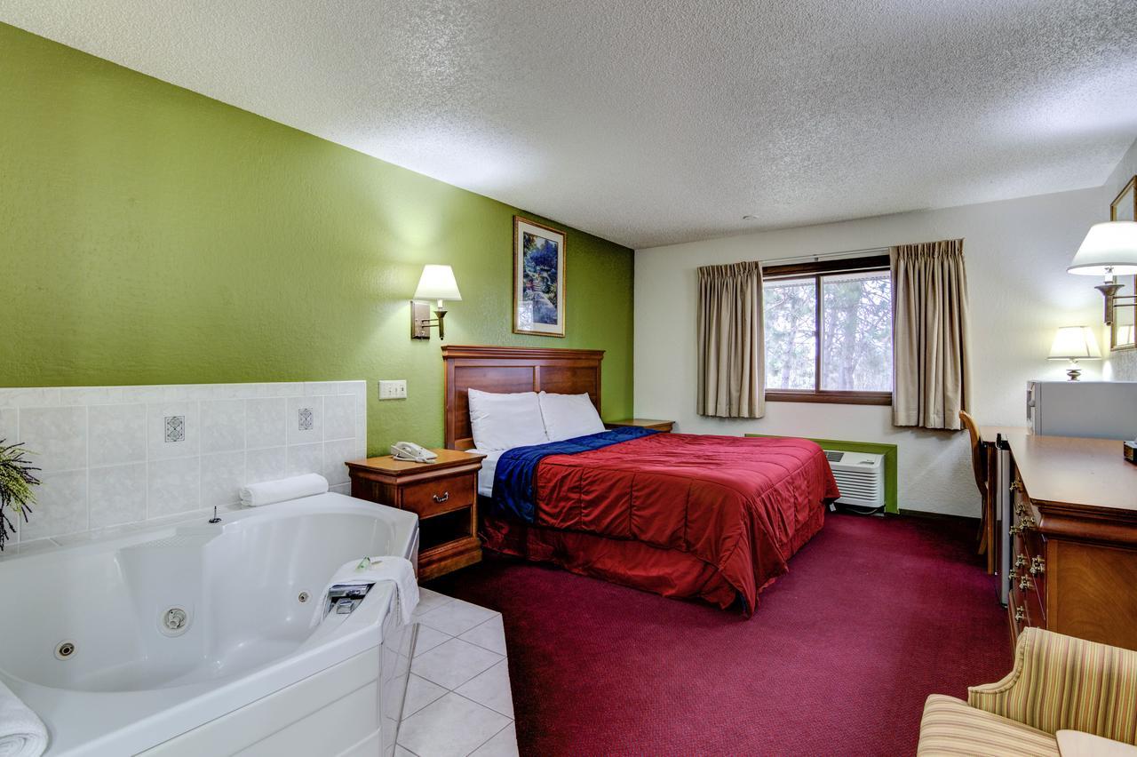 Bloomer Inn & Suites Bagian luar foto
