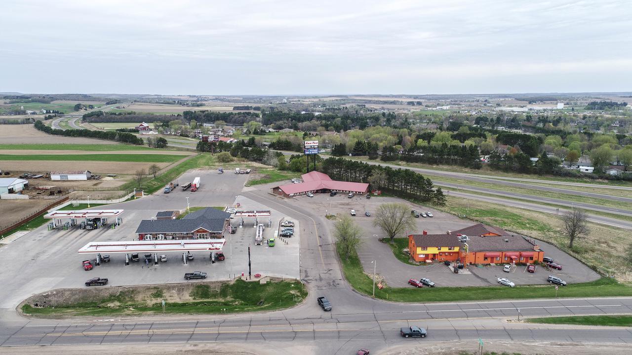 Bloomer Inn & Suites Bagian luar foto