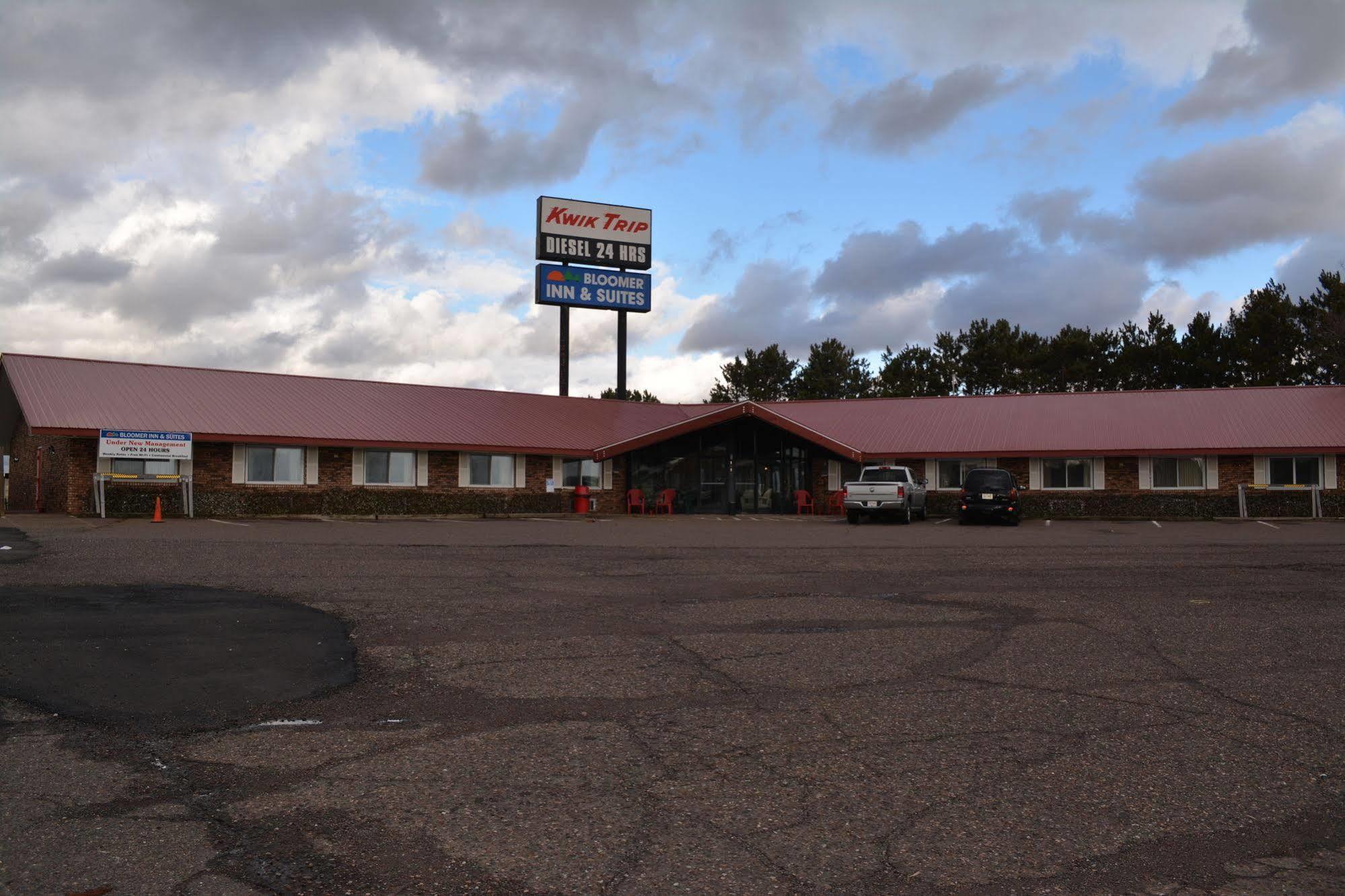 Bloomer Inn & Suites Bagian luar foto