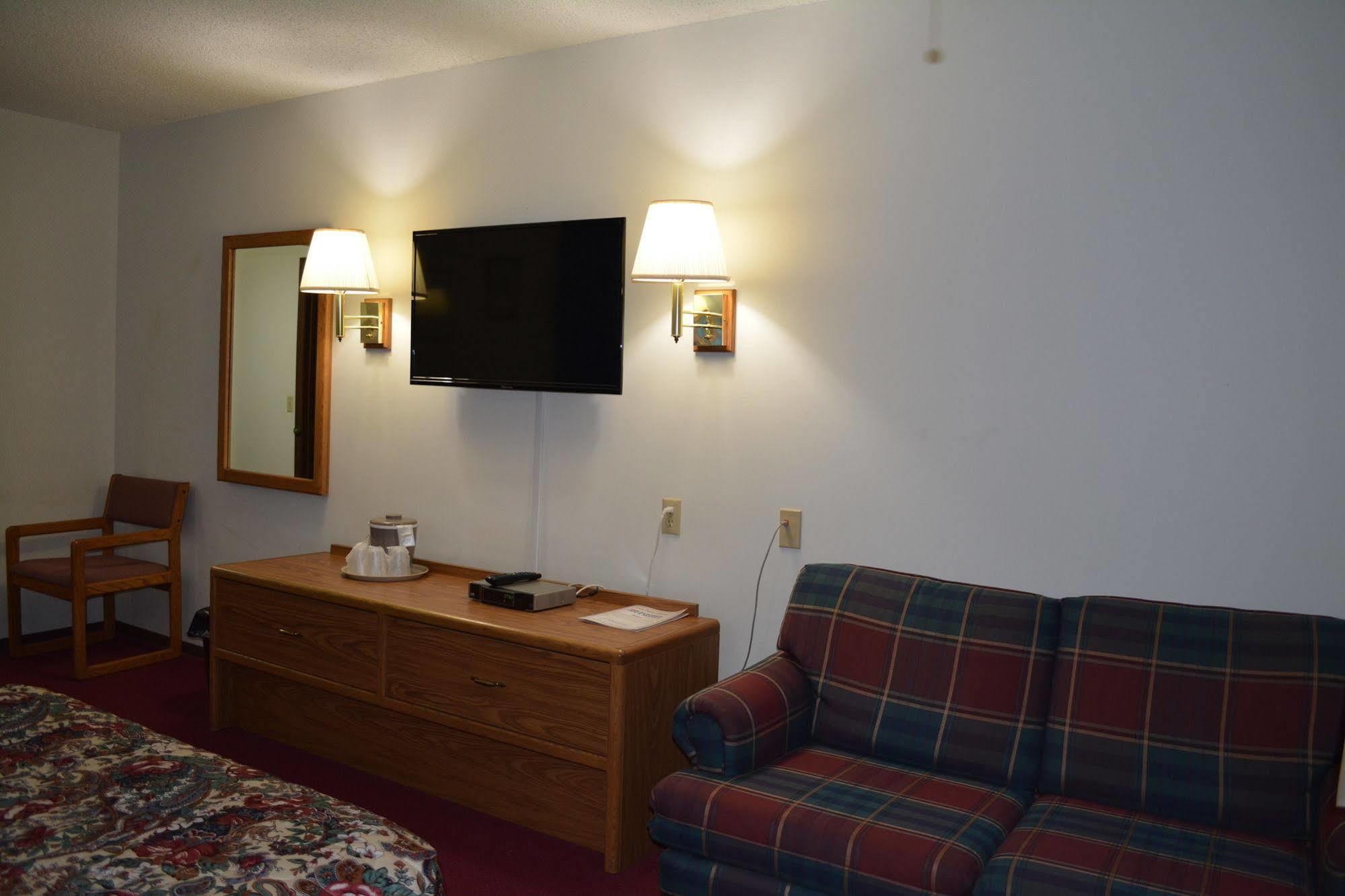 Bloomer Inn & Suites Bagian luar foto